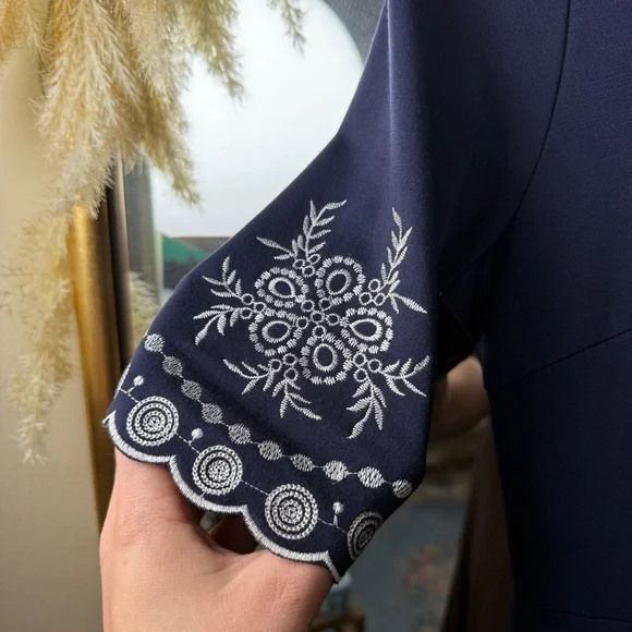 Miusol Women’s Navy and White Embroidered Aline Short Sleeve Midi Dress - Picture 4 of 9